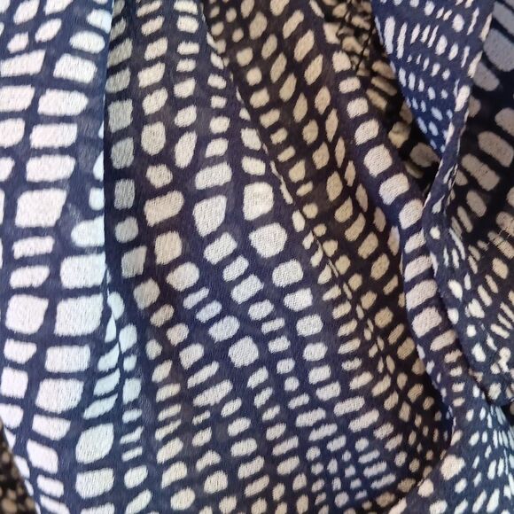 MICHAEL Michael Kors Zephyr Snake Navy and White Dress. Flirty, Flouncy, Coqette - Picture 11 of 11